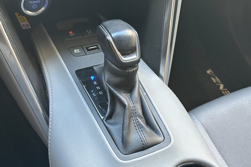 Toyota Venza Vehicle Full-screen Gallery Image 34