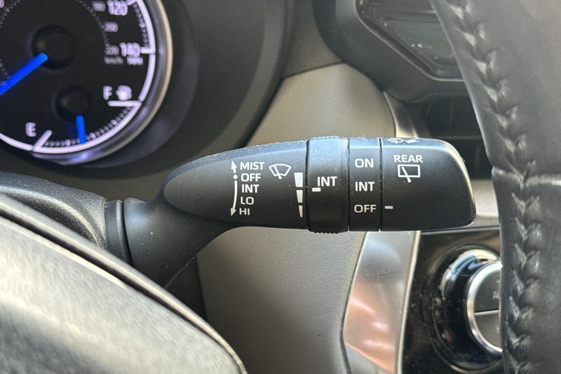 Toyota Venza Vehicle Full-screen Gallery Image 40
