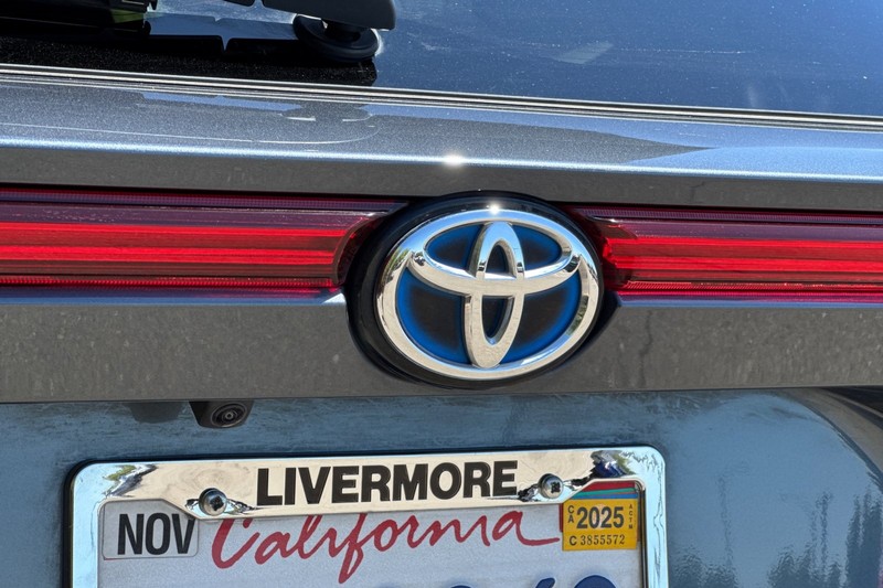 Toyota Venza Vehicle Full-screen Gallery Image 50