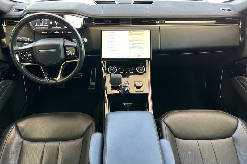 Land Rover Range Rover Sport Vehicle Full-screen Gallery Image 15