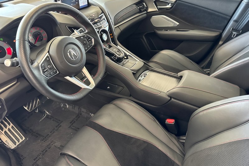 Acura RDX Vehicle Full-screen Gallery Image 10
