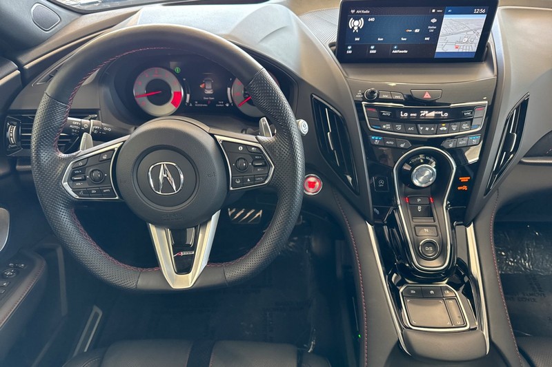 Acura RDX Vehicle Full-screen Gallery Image 16
