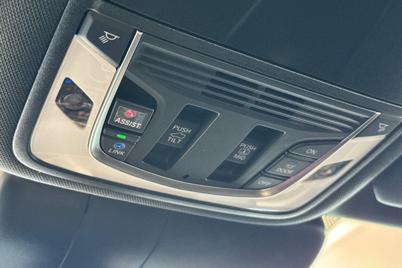 Acura RDX Vehicle Full-screen Gallery Image 24