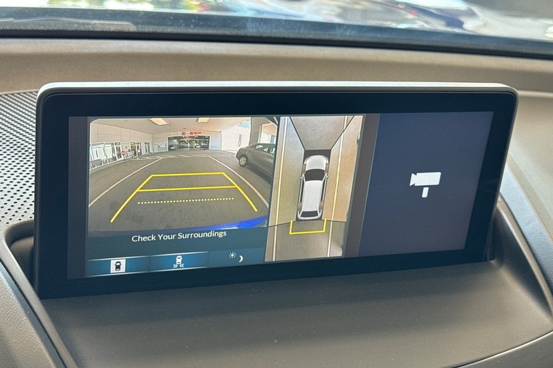 Acura RDX Vehicle Full-screen Gallery Image 27
