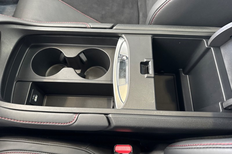 Acura RDX Vehicle Full-screen Gallery Image 32