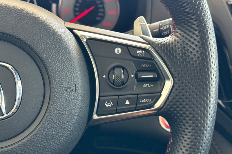 Acura RDX Vehicle Full-screen Gallery Image 38