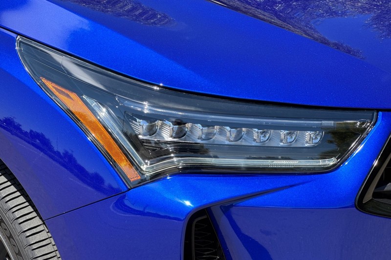 Acura RDX Vehicle Full-screen Gallery Image 48