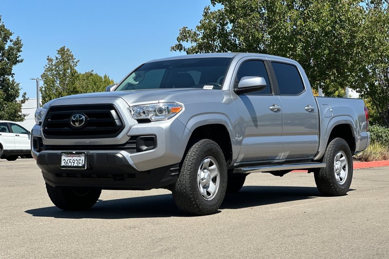 Toyota Tacoma 2WD Vehicle Full-screen Gallery Image 08