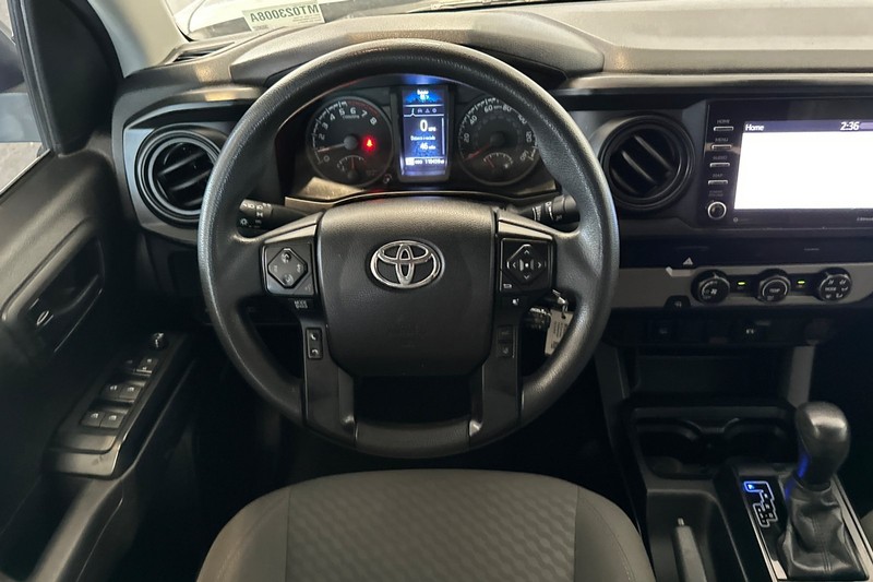 Toyota Tacoma 2WD Vehicle Full-screen Gallery Image 16