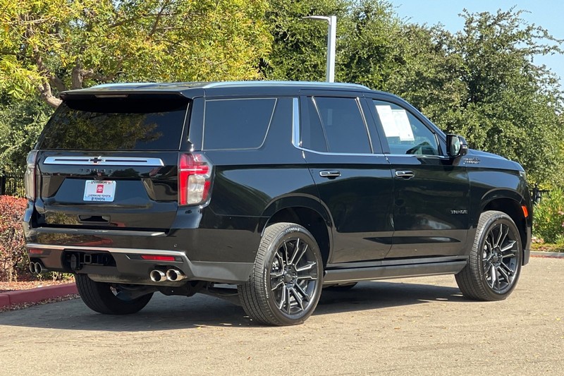 Chevrolet Tahoe Vehicle Full-screen Gallery Image 04