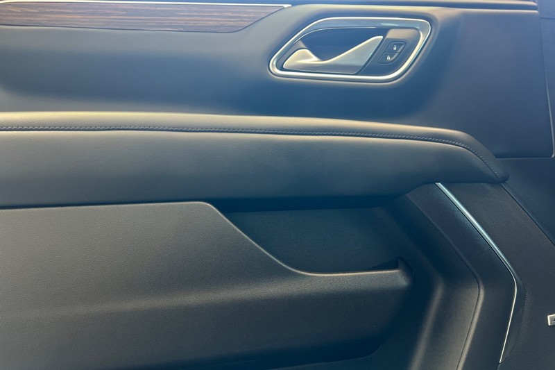 Chevrolet Tahoe Vehicle Full-screen Gallery Image 11