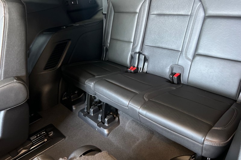 Chevrolet Tahoe Vehicle Full-screen Gallery Image 18