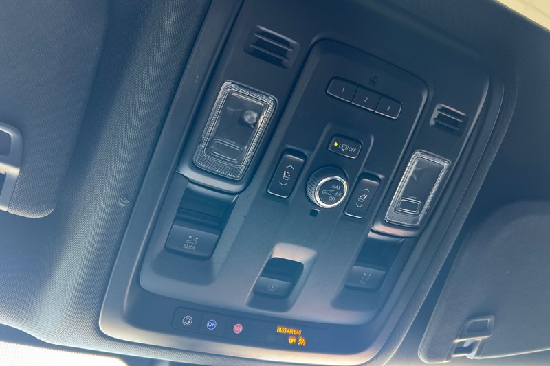 Chevrolet Tahoe Vehicle Full-screen Gallery Image 25