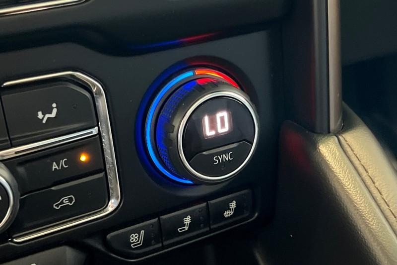 Chevrolet Tahoe Vehicle Full-screen Gallery Image 31