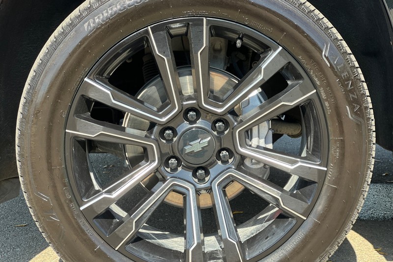 Chevrolet Tahoe Vehicle Full-screen Gallery Image 48