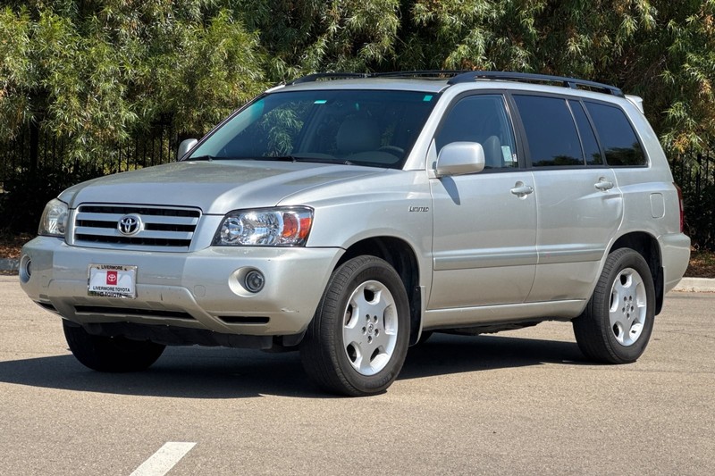 Toyota Highlander Vehicle Full-screen Gallery Image 08