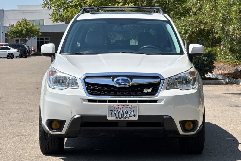 Subaru Forester Vehicle Full-screen Gallery Image 09