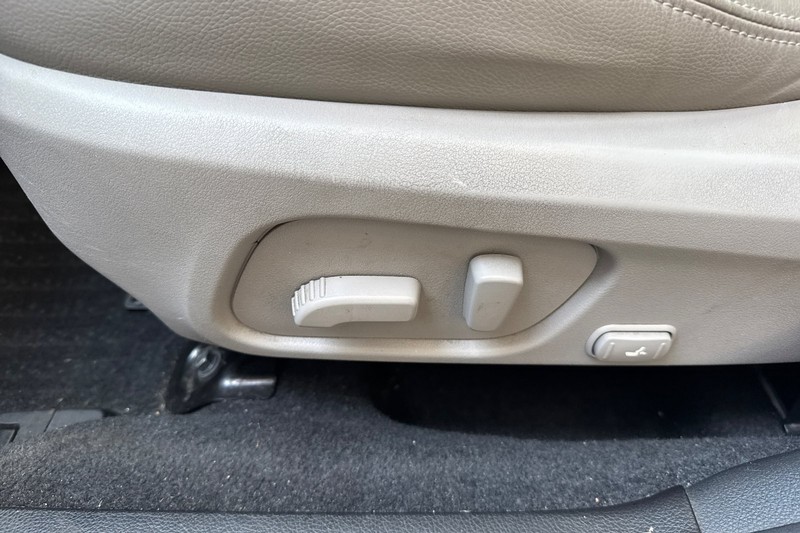 Subaru Forester Vehicle Full-screen Gallery Image 13