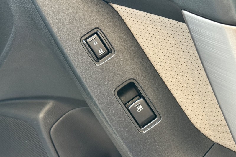 Subaru Forester Vehicle Full-screen Gallery Image 21