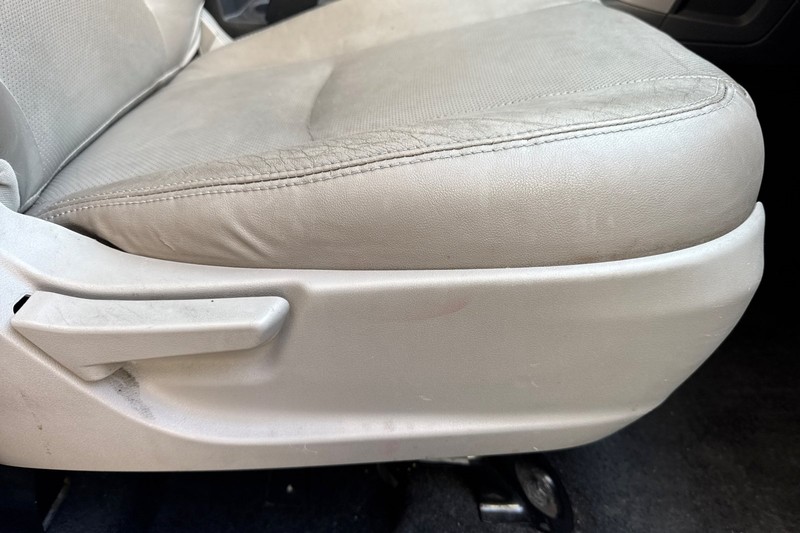 Subaru Forester Vehicle Full-screen Gallery Image 22