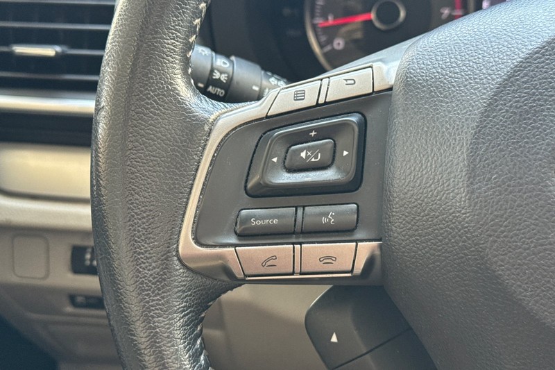 Subaru Forester Vehicle Full-screen Gallery Image 34