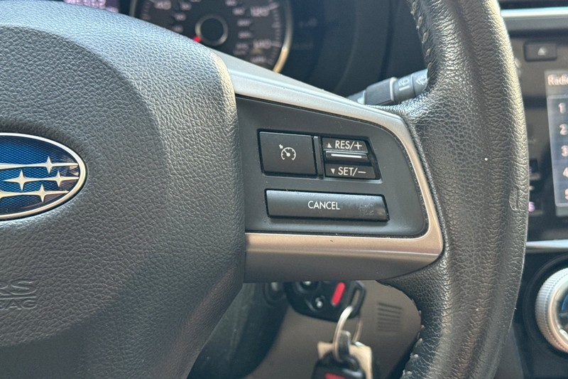 Subaru Forester Vehicle Full-screen Gallery Image 36