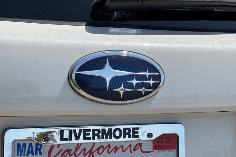 Subaru Forester Vehicle Full-screen Gallery Image 46