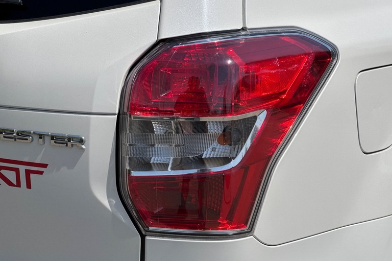 Subaru Forester Vehicle Full-screen Gallery Image 47