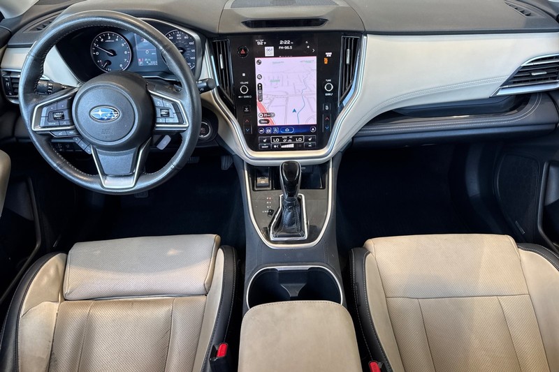 Subaru Outback Vehicle Full-screen Gallery Image 15