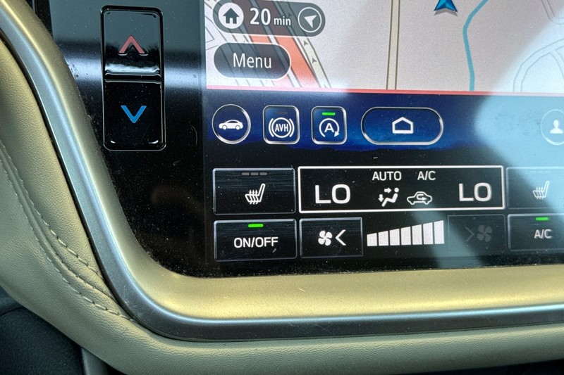 Subaru Outback Vehicle Full-screen Gallery Image 29