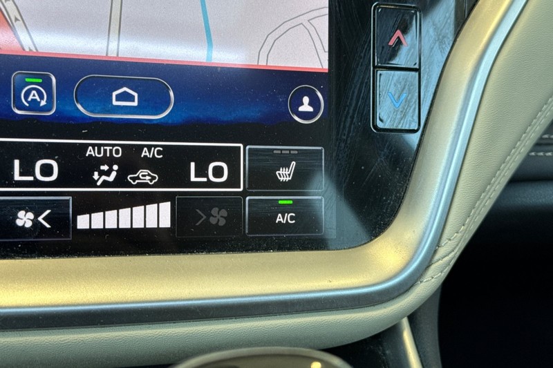 Subaru Outback Vehicle Full-screen Gallery Image 30