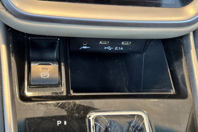 Subaru Outback Vehicle Full-screen Gallery Image 31