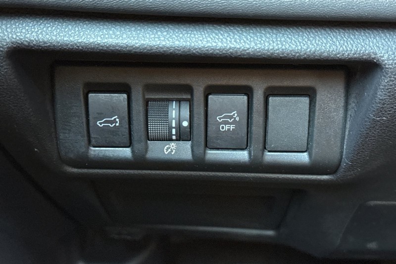 Subaru Outback Vehicle Full-screen Gallery Image 41