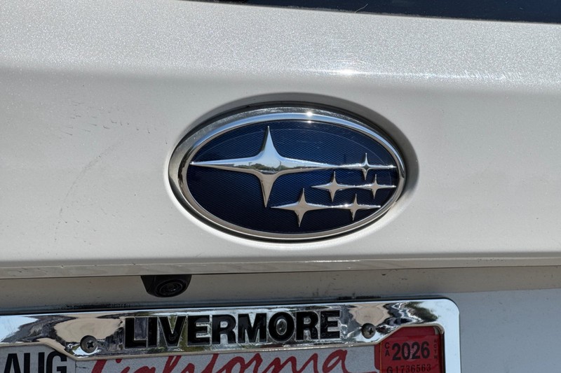 Subaru Outback Vehicle Full-screen Gallery Image 50