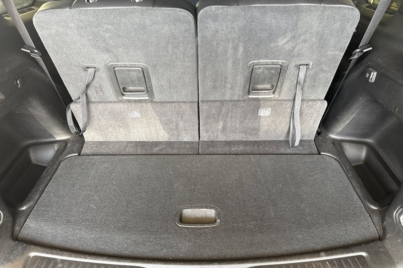 Jeep Grand Cherokee L Vehicle Full-screen Gallery Image 17