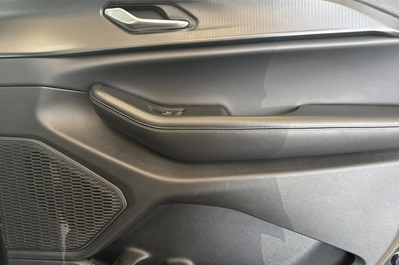 Jeep Grand Cherokee L Vehicle Full-screen Gallery Image 22