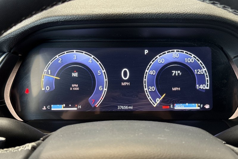 Jeep Grand Cherokee L Vehicle Full-screen Gallery Image 41