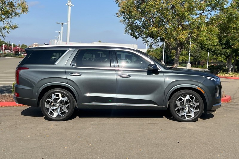Hyundai Palisade Vehicle Full-screen Gallery Image 03