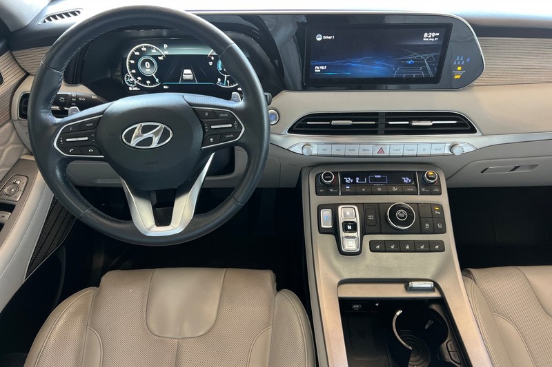 Hyundai Palisade Vehicle Full-screen Gallery Image 16