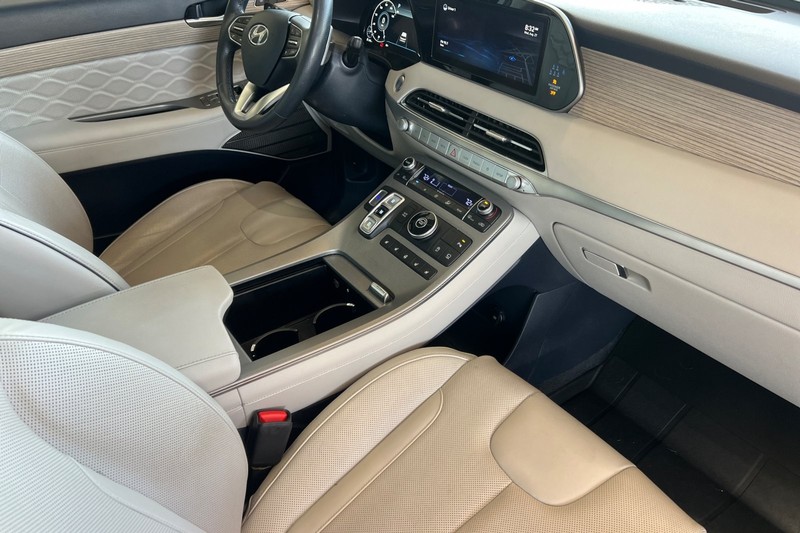 Hyundai Palisade Vehicle Full-screen Gallery Image 20