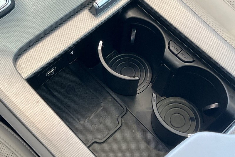 Hyundai Palisade Vehicle Full-screen Gallery Image 32