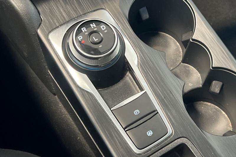 Ford Escape Vehicle Full-screen Gallery Image 33