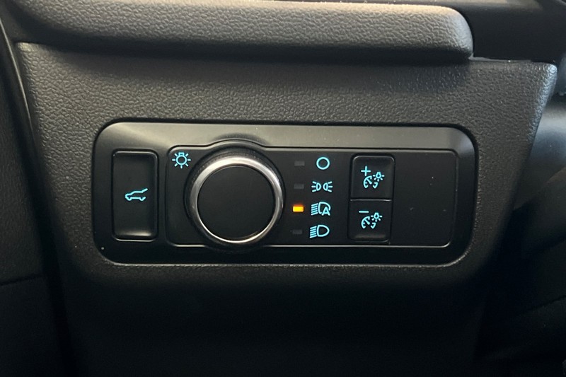 Ford Escape Vehicle Full-screen Gallery Image 42