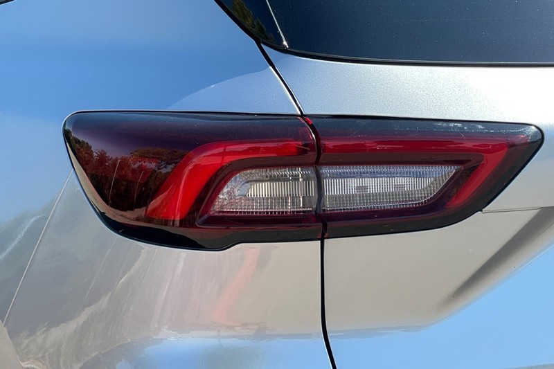 Ford Escape Vehicle Full-screen Gallery Image 49