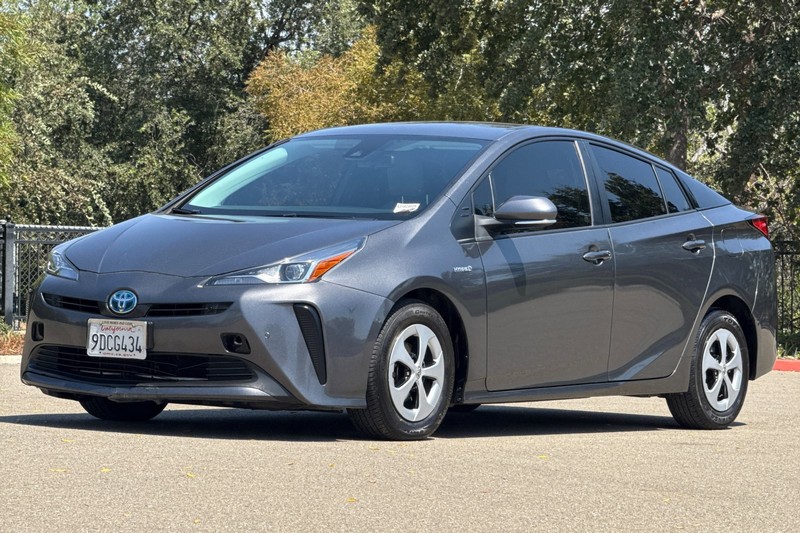 Toyota Prius Vehicle Full-screen Gallery Image 08