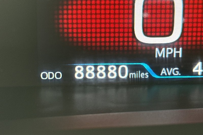 Toyota Prius Vehicle Full-screen Gallery Image 41