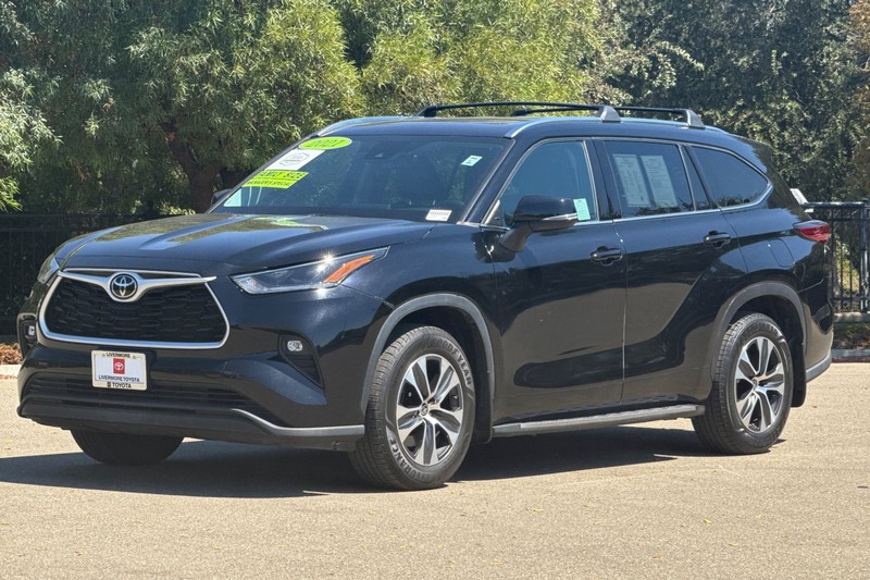 Toyota Highlander Vehicle Full-screen Gallery Image 08