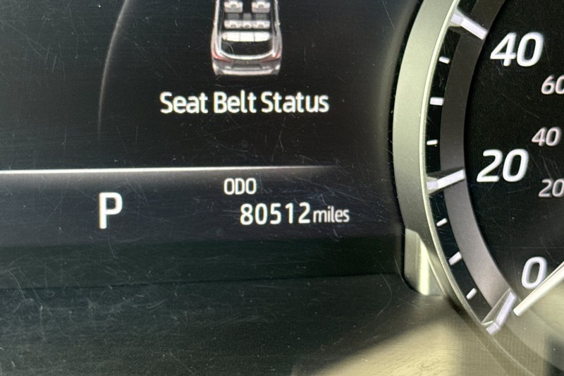 Toyota Highlander Vehicle Full-screen Gallery Image 41