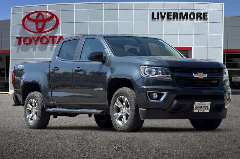 Chevrolet Colorado Vehicle Full-screen Gallery Image 02