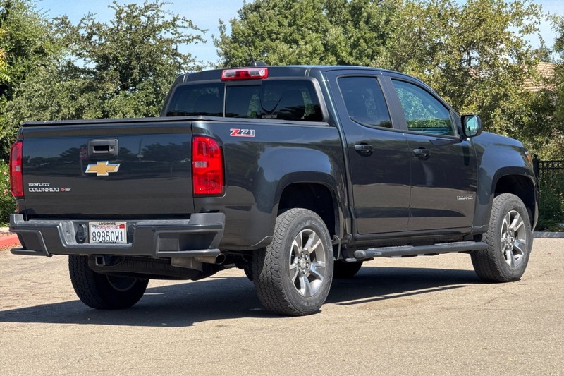Chevrolet Colorado Vehicle Full-screen Gallery Image 04
